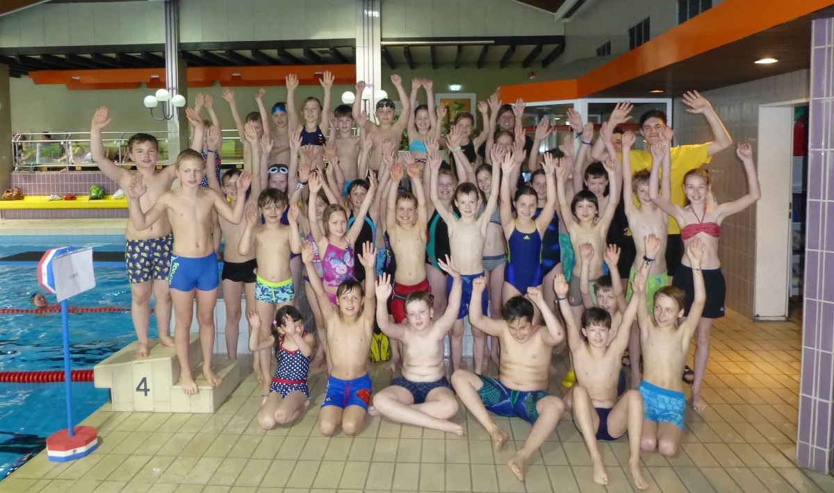 Aus Nichtschwimmern werden Schwimmer</br>Neue Schwimmabzeichen für 46 Jugendliche