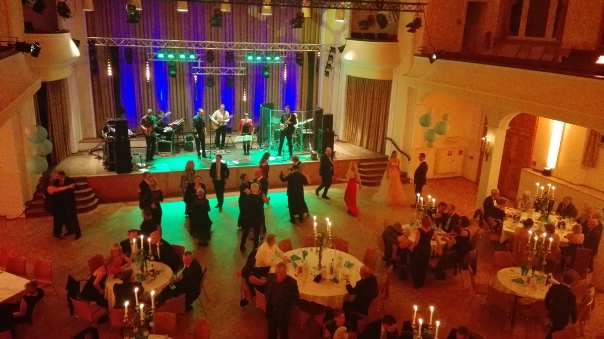 Atemlos durch die Nacht</br>Ausverkaufter Stadtball ein großer Erfolg