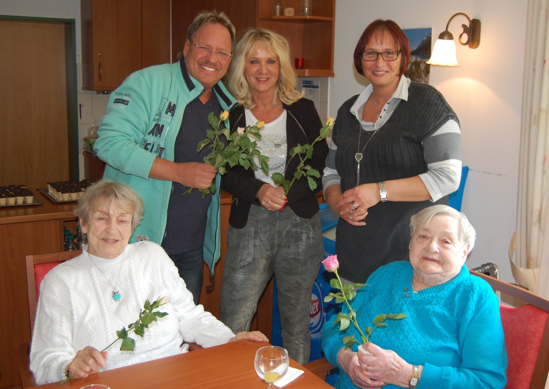 Evergreens zum Mitsingen</br>Maibaumfest im „Herminenhof“