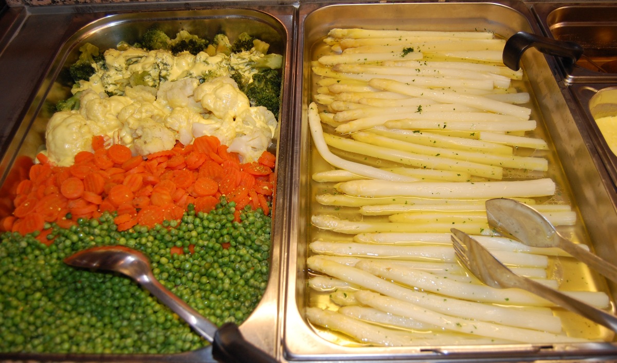 Spargel und Maischollen im „Mühlenhus“</br>Schlemmerbüfetts