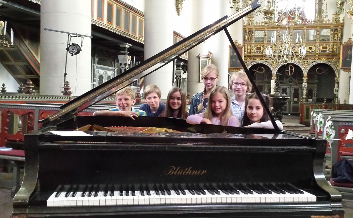 Bach-Stücke zum Geburtstag</br>Konzert der Klavierschüler in der Stadtkirche