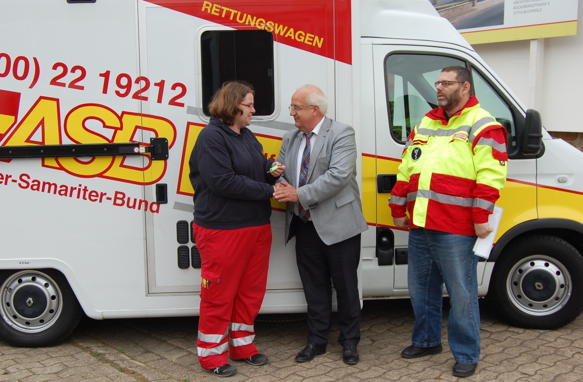 „Neuer“ Rettungswagen für Schnelleinsatzgruppe</br>Übergabe am ASB-Stützpunkt