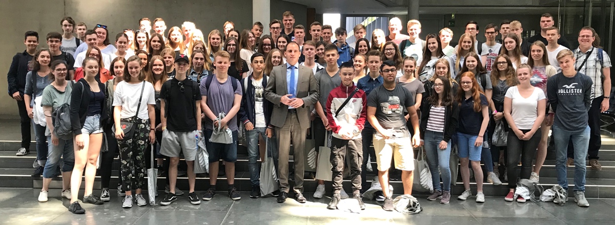 Gymnasiasten besuchen Maik Beermann