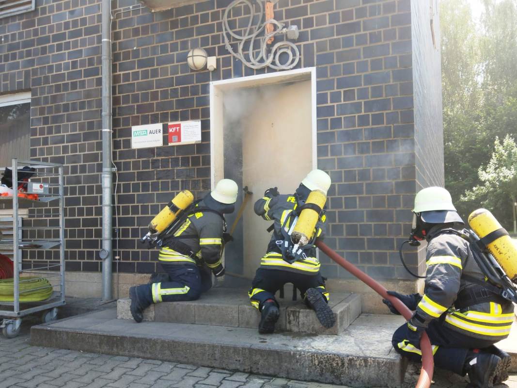 Professionelles Training in der Brandsimulationsanlage