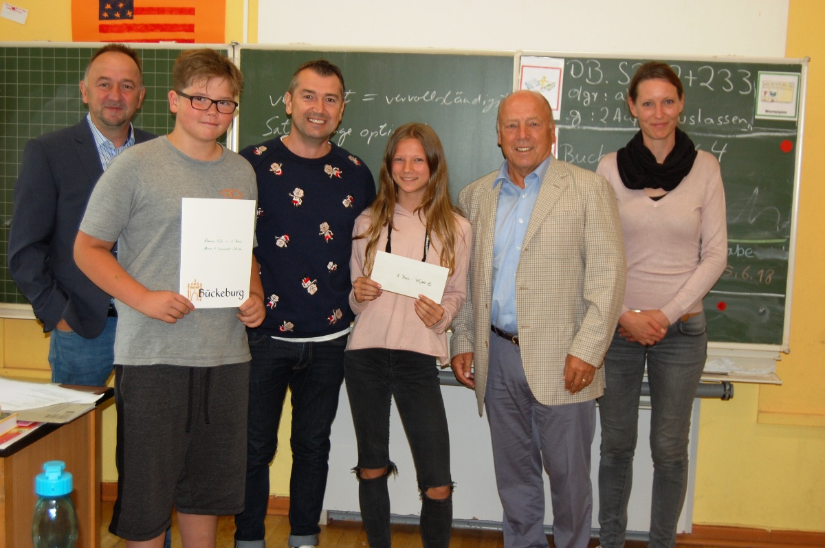 Schwimmen macht Spaß</br>Übergabe der Schulschwimmpreise