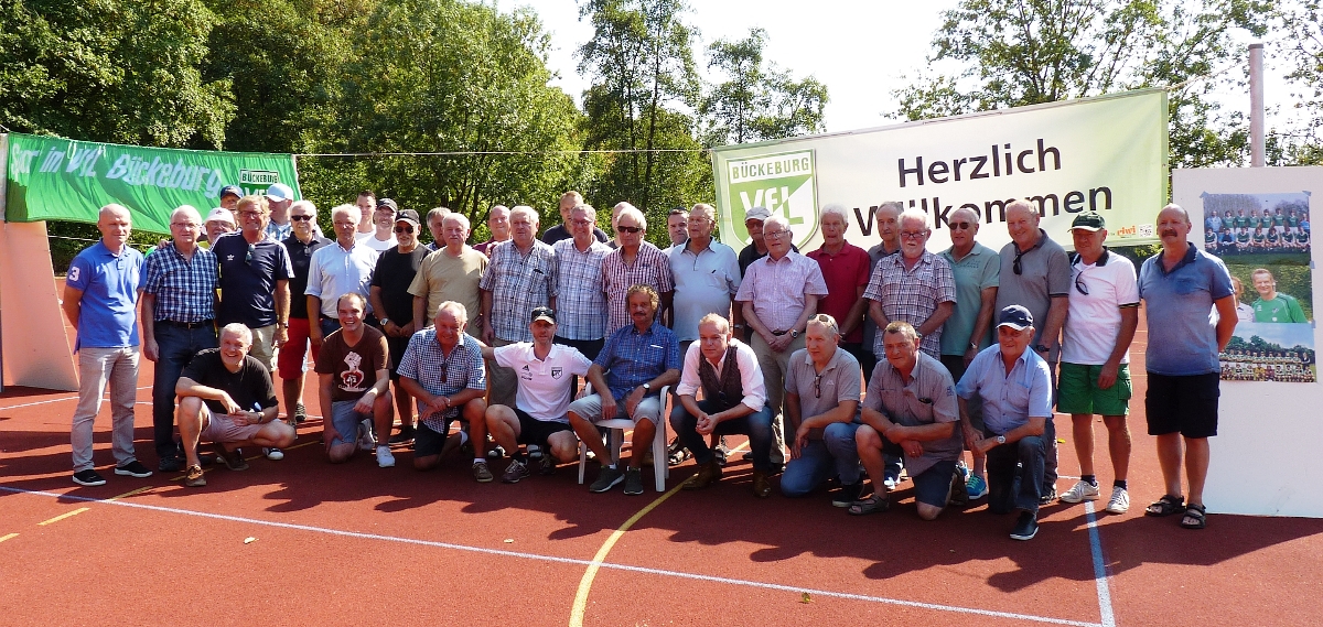 VfL ehrt Torwartikone Klaus Engemann</br>Sommerfest mit Treffen der VfL-Legenden