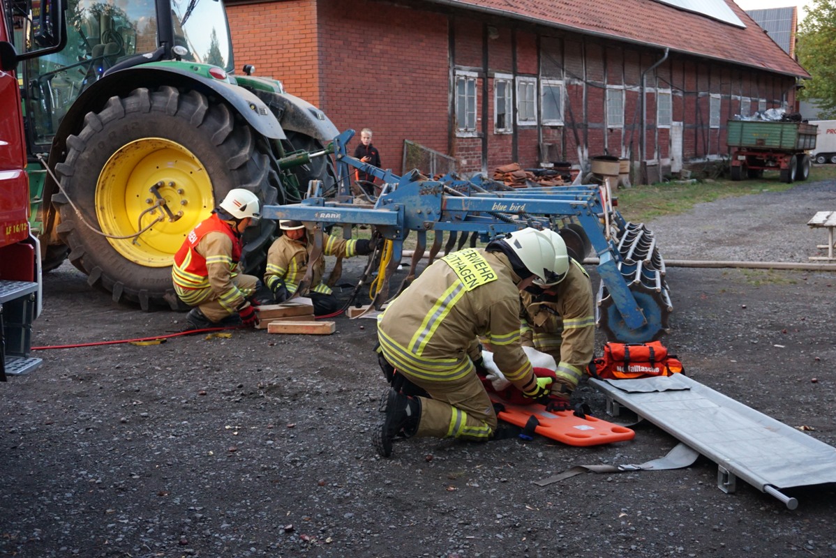 Brennende Scheune</br>Übung der Feuerwehren
