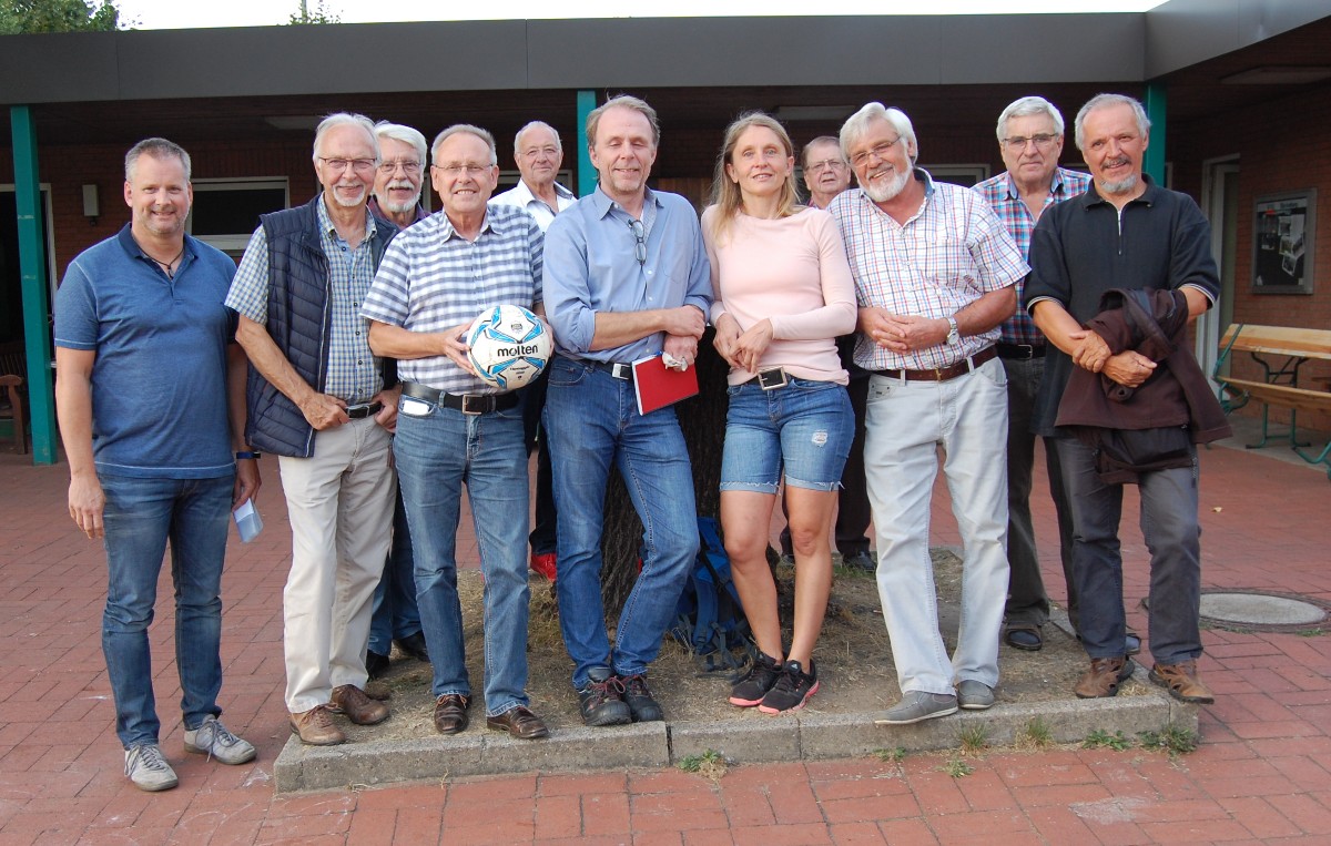 „Toiletten in einem erbärmlichen Zustand“</br>Mehrheitsgruppe besichtigt Sportplätze in der Kornmasch