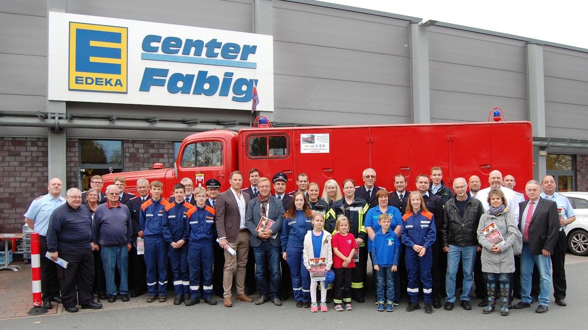 „Wir lieben Lebensmittel und unsere Feuerwehr“</br>Neues Sammelalbum im E Center Fabig am Weinberg