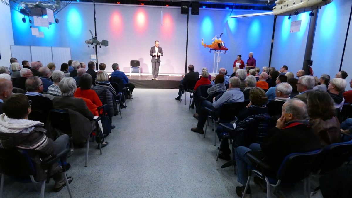 René Sydow – ein Mann und ein Stuhl</br>Zwei Stunden beste Unterhaltung im Hubschraubermuseum