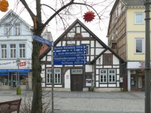 Schilder in der Bückeburger Fußgängerzone